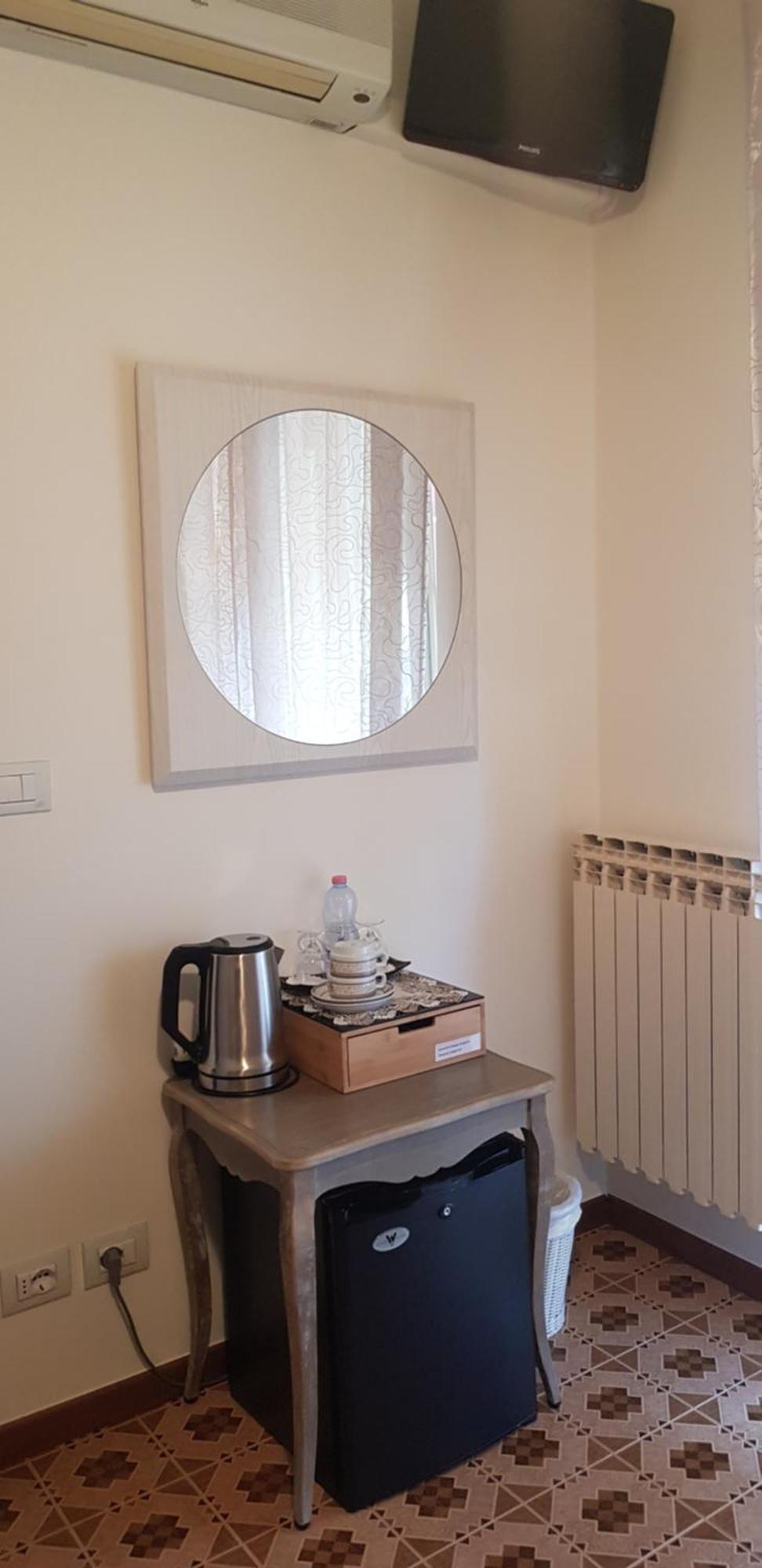 Hotel Margherita Meuble Сірміоне Номер фото