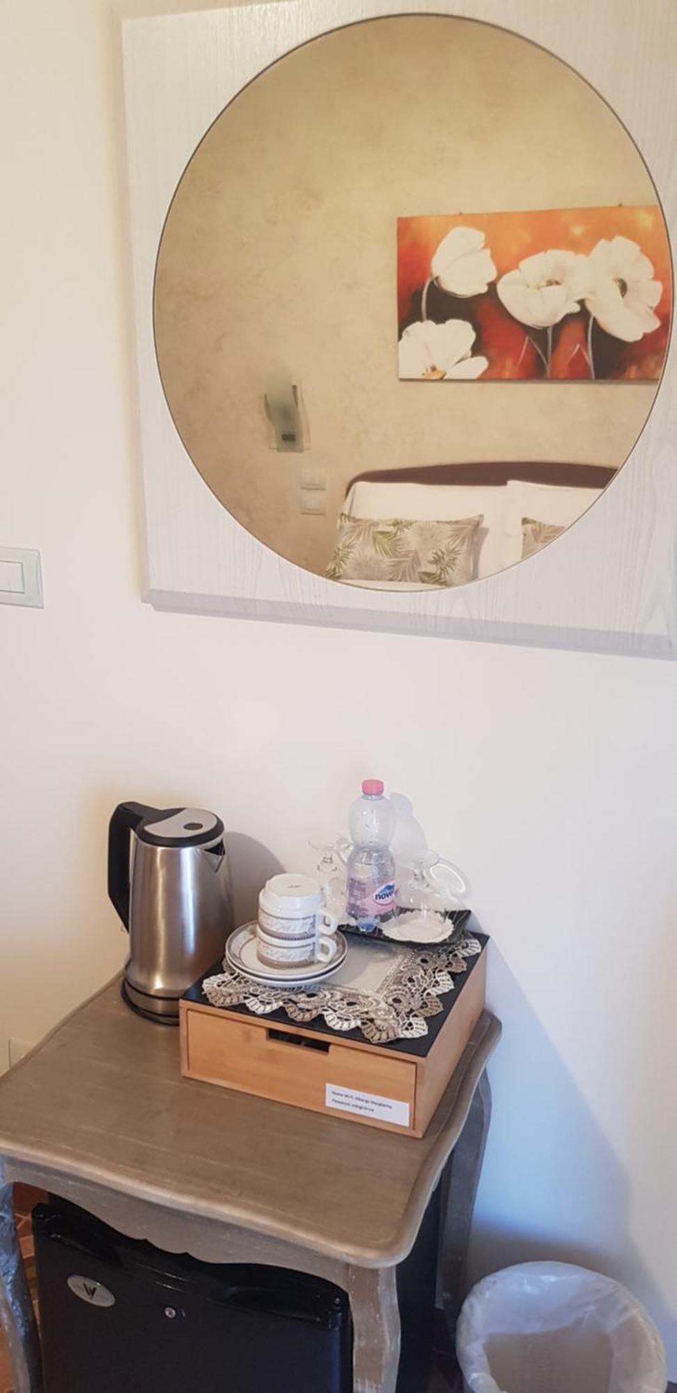 Hotel Margherita Meuble Сірміоне Номер фото